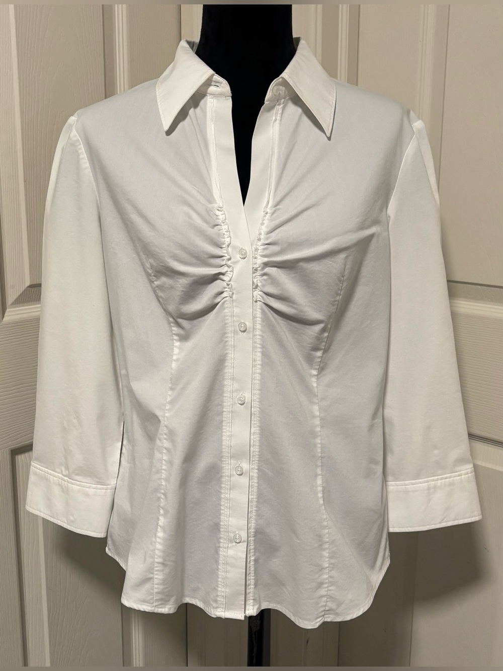 New York & Company White Ruched Button Front Blouse
